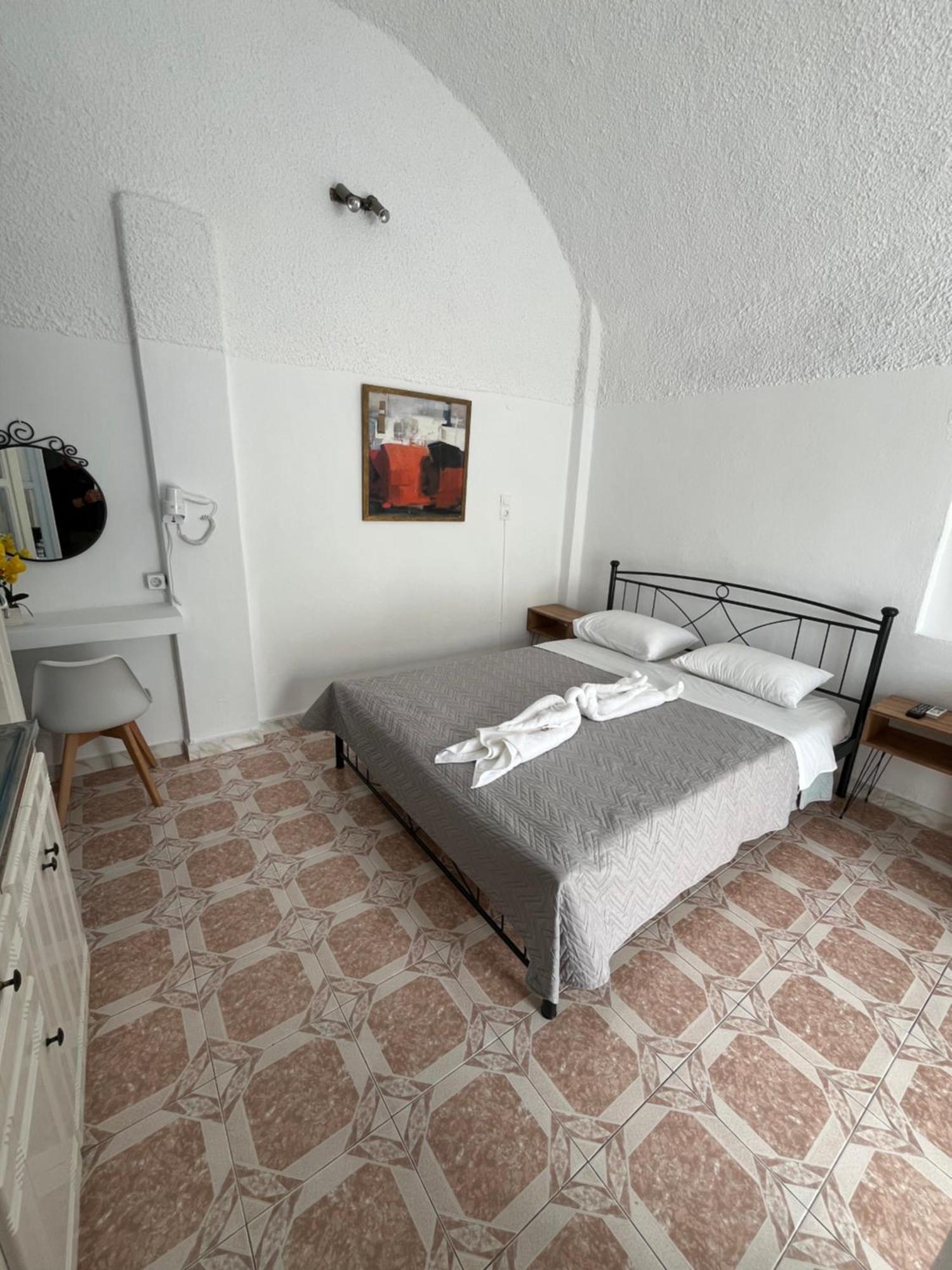 Stella Nomikou Apartments Firostefani Buitenkant foto