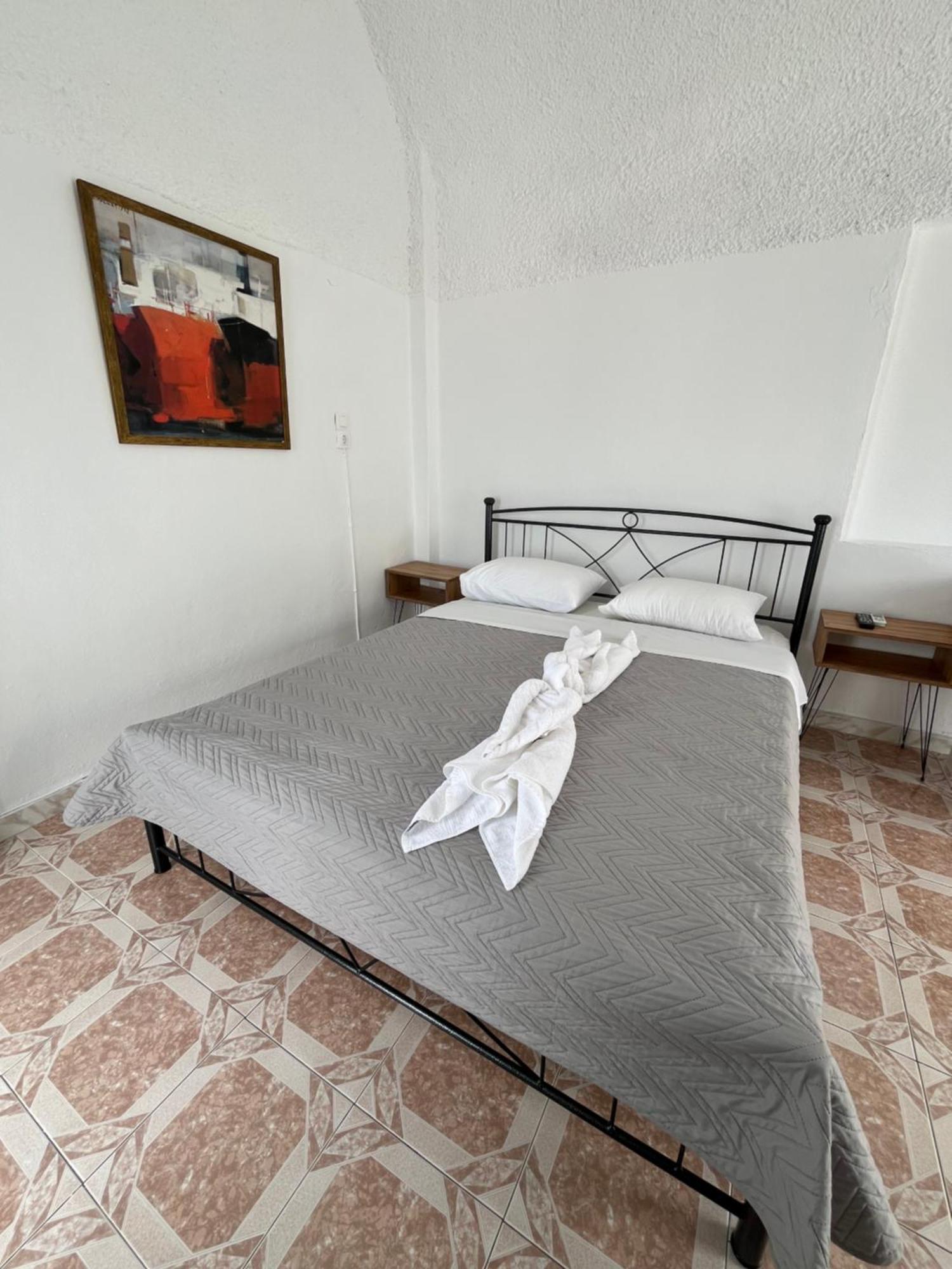 Stella Nomikou Apartments Firostefani Buitenkant foto
