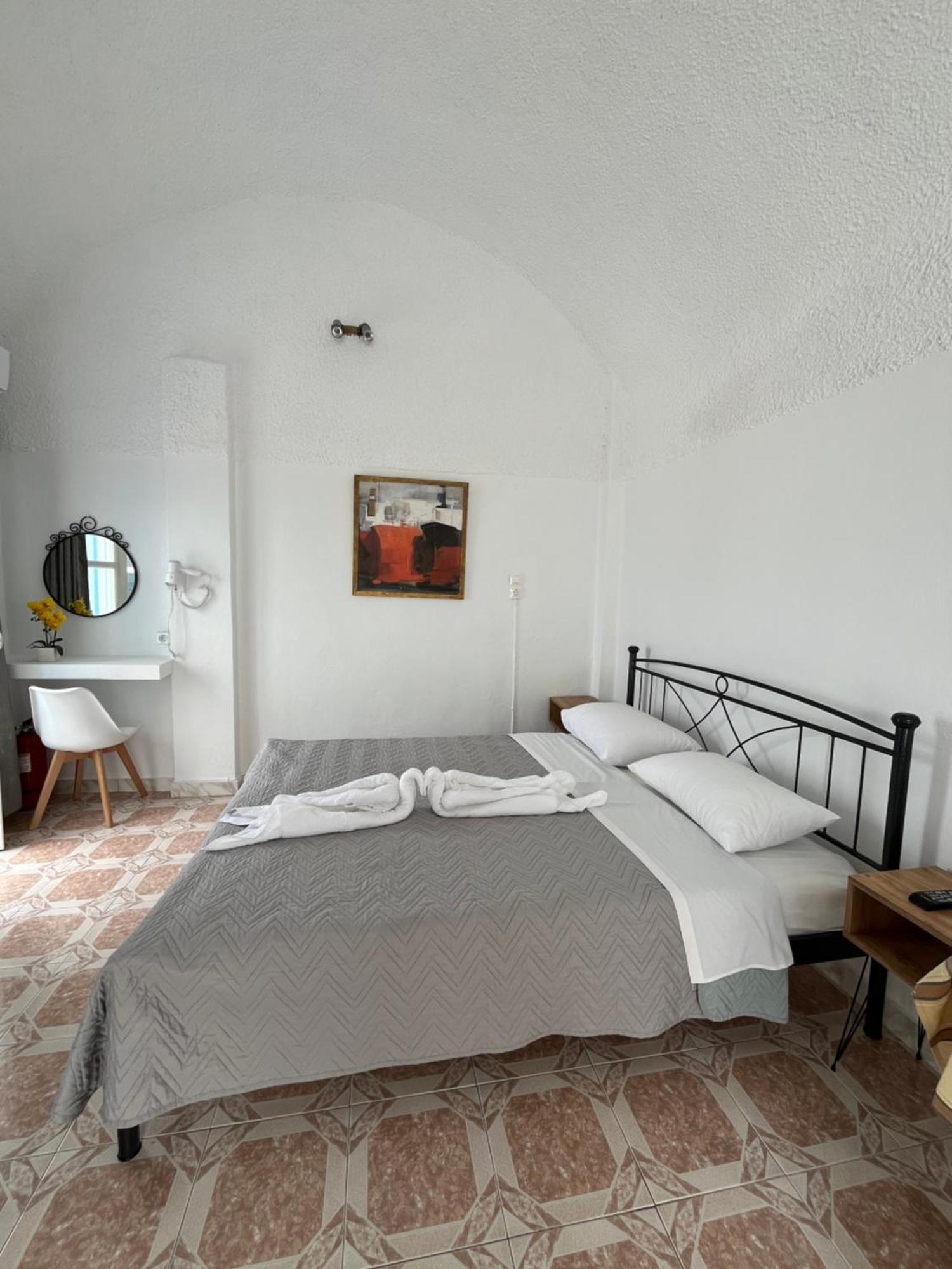 Stella Nomikou Apartments Firostefani Buitenkant foto